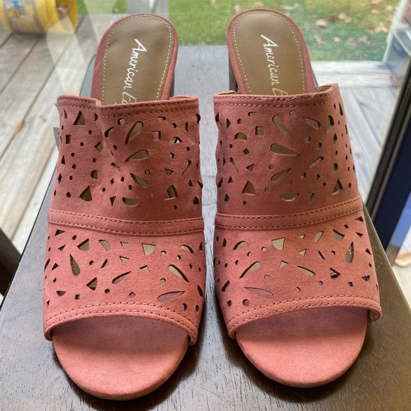 Heels - Picture 2 of 2